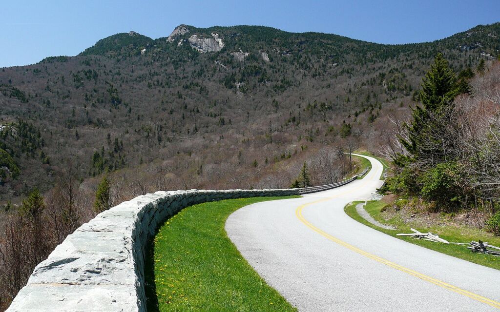 Photo of Linn Cove Viaduct in Blue Ridge Parkway, first of the 10 most visited US parks 