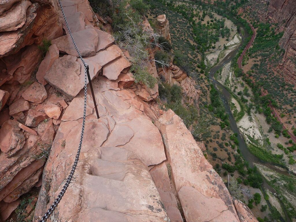 Photo showing how narrow Angel's Landing trail is and how close to the steep cliff edge this scenic hike is
