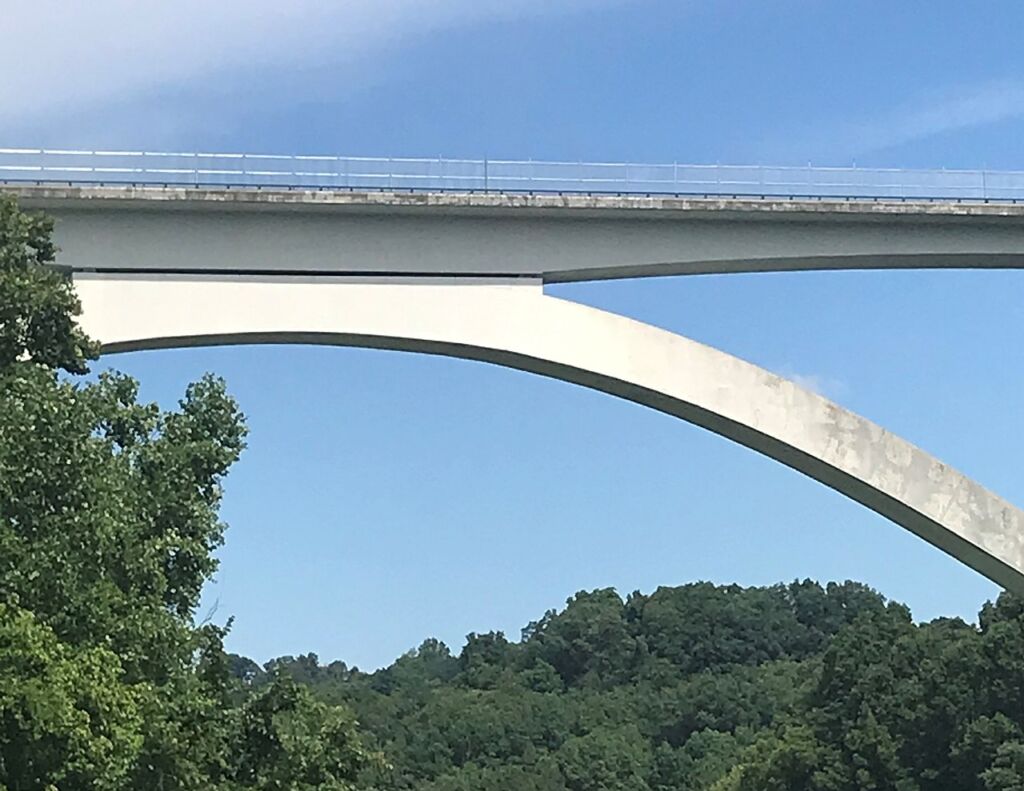 Photo showing Natchez Trace Parkway Bridge, seventh of the 10 most visited US parks 