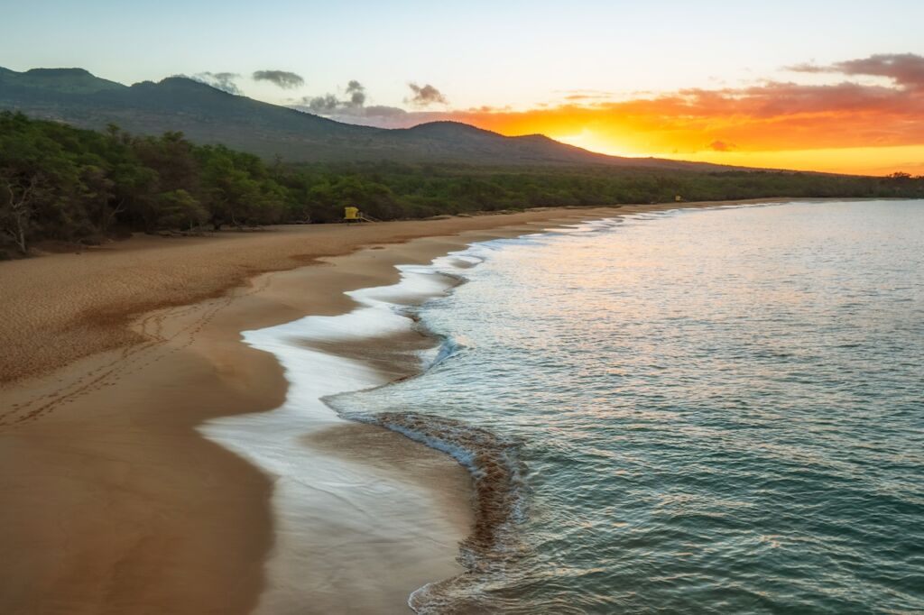 Sunrise at Kihei Beach on Southwest side of Maui, Hawaii